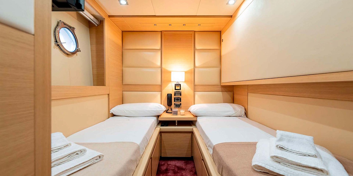 Аренда яхты Azimut 78 FOREVER ROSANNA на Лазурном берегу, Франция